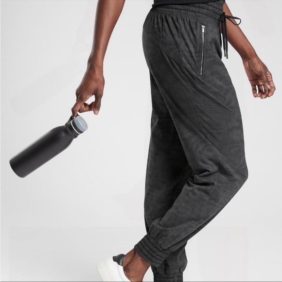 Athleta Camden Printed Jogger Pant Black Grey Moire Athlesuire Active Gym Relaxe - Picture 3 of 15